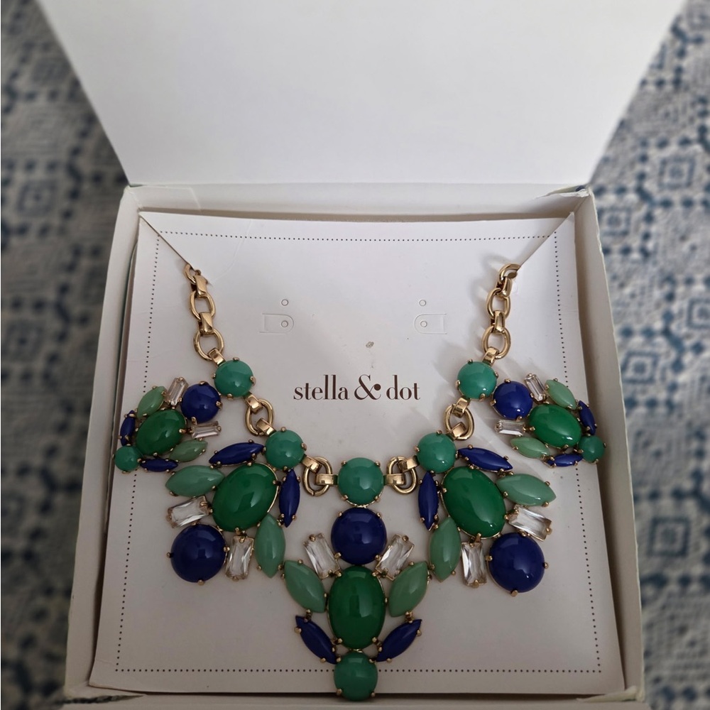 Stella & Dot Green and Blue Floral Necklace